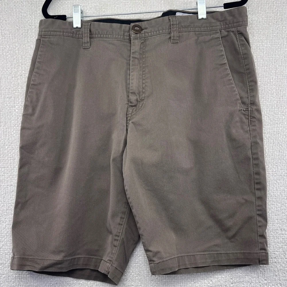Volcom Mens Shorts Size 34‎ Brown Casual Chino Walk Flat Front